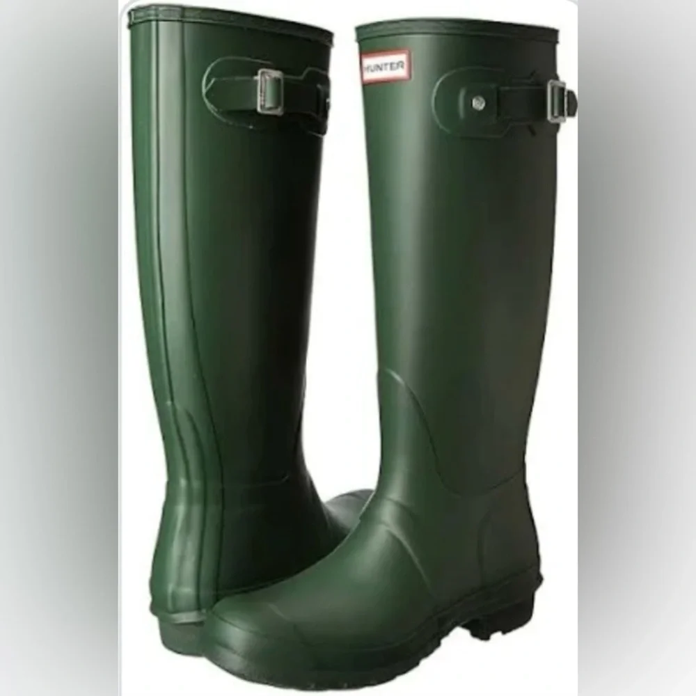 Hunter Wellington Tall Rain Boots  Green SZ 6-7